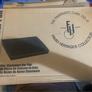 The Pampered Chef  Large Rectangular Stoneware BarPan Baking Stone -